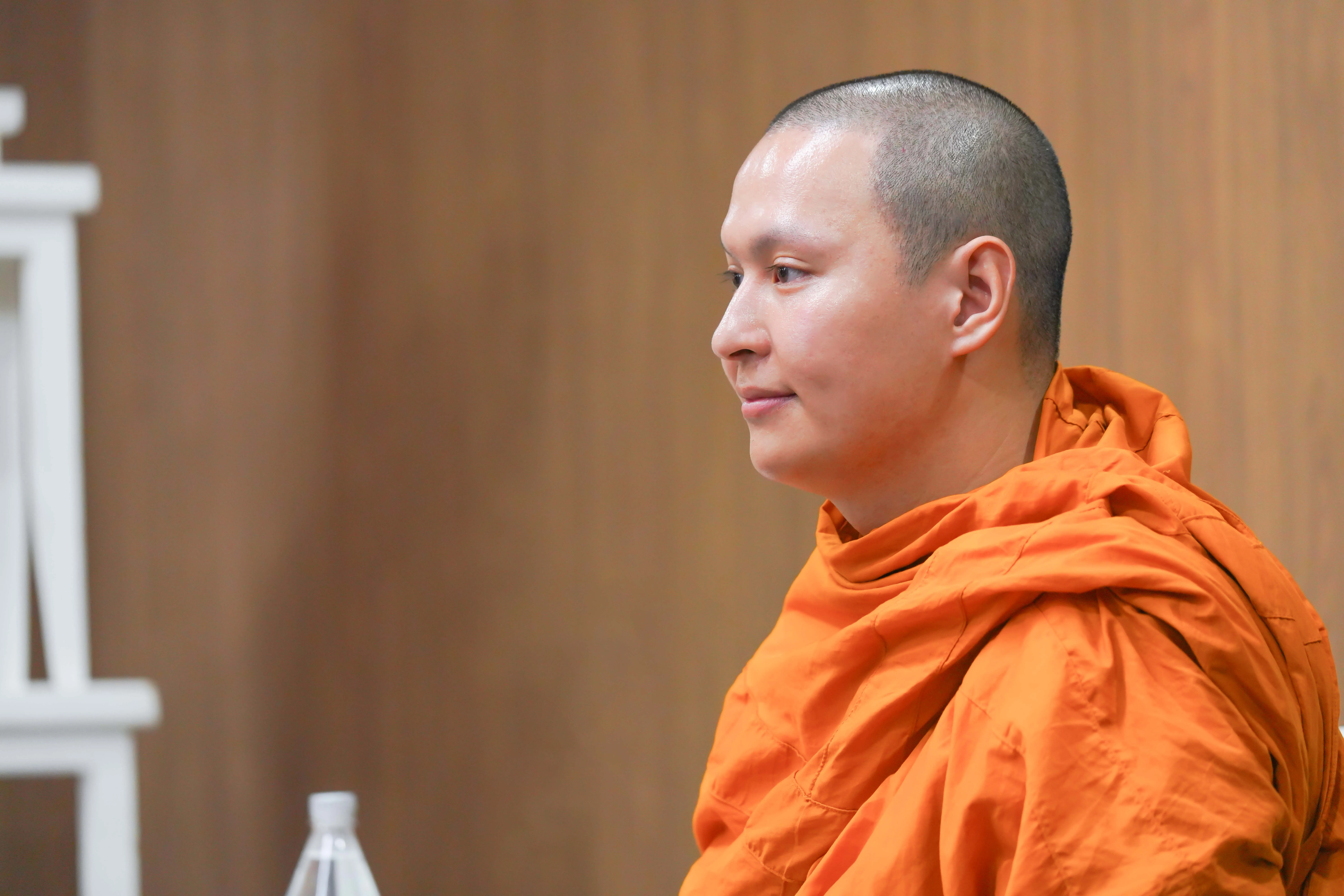 ทำบุญตักบาตร